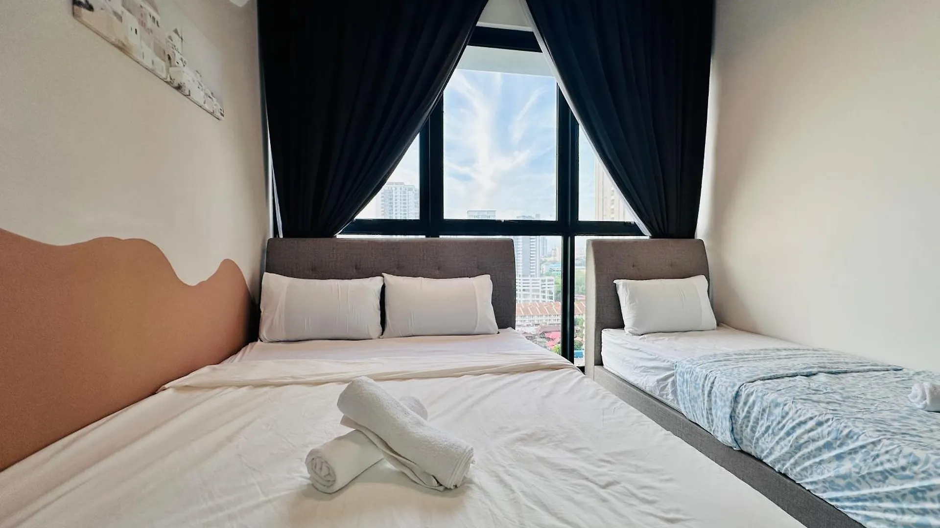 12 Pax Luxury Seaview Infinity Pool Apartment Jelutong