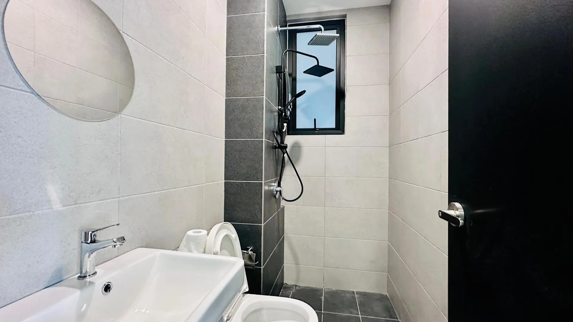 12 Pax Luxury Seaview Infinity Pool Apartment Jelutong