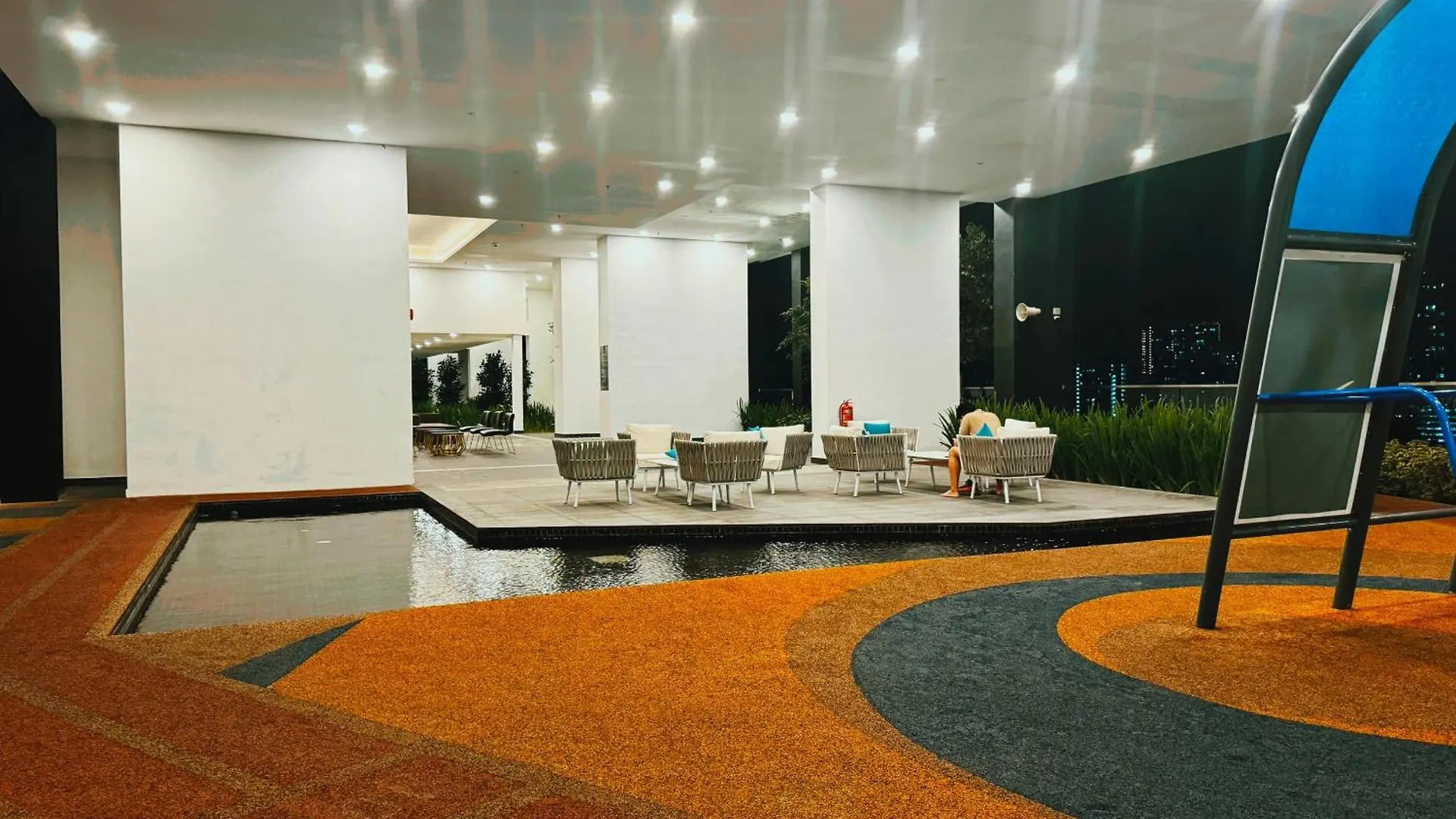 12 Pax Luxury Seaview Infinity Pool Apartment Jelutong